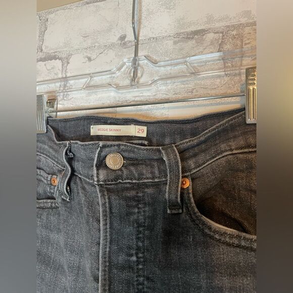 Levi's Wedge Skinny Grey Dark Distressed Hem Denim Jeans Button Up Closure - Picture 6 of 7